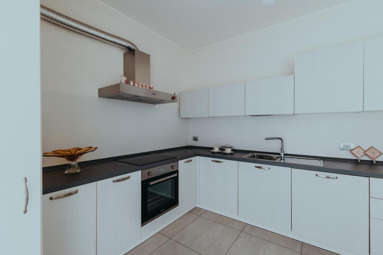 The Attico Apartment Padenghe sul Garda Exterior photo